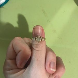 Diamond yellow gold ring